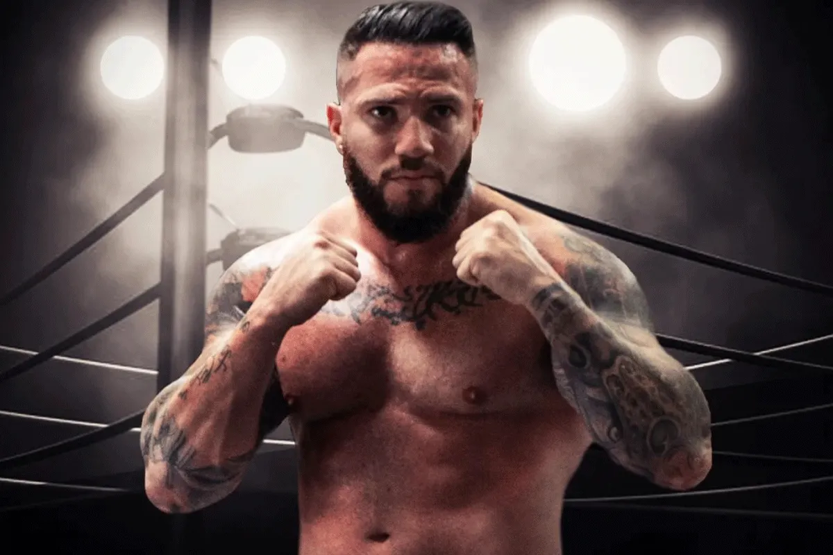 Bekende profbokser uit beruchte motorclub gezet: 'The Punisher' (video)