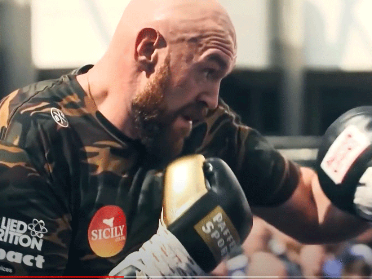 Bokskoning Tyson Fury: 'Zonder jullie was ik niets' (video)