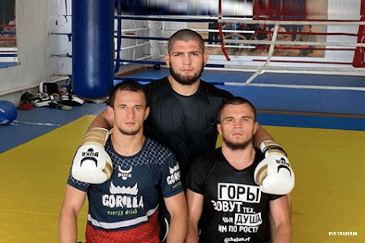 UFC-ster Khabib belt neef Usman in wedstrijd bij winnen Bellator titel