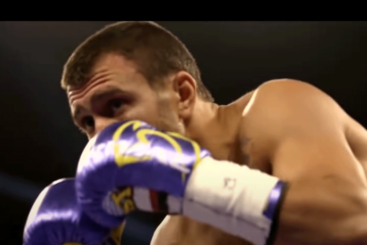 Gewonde Lomachenko wint zware bokswedstrijd tegen Ortiz | video