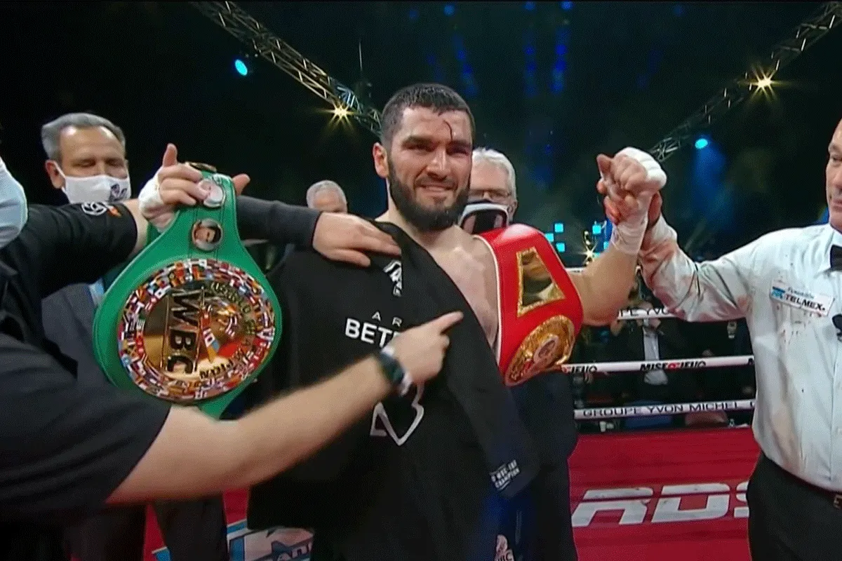 Bokskoning Beterbiev klaar voor Canelo! 'Je weet het nooit'