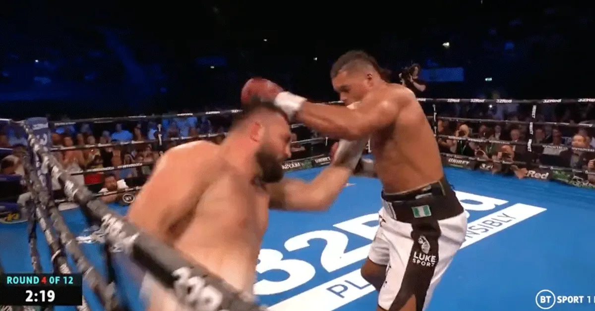 Joe Joyce sloopt Christian Hammer om zijn WBO en WBC-titels te behouden