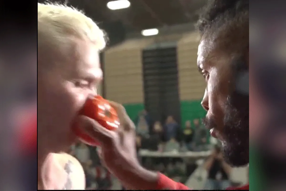 Heftige vechtpartij op persconferentie boks event | video