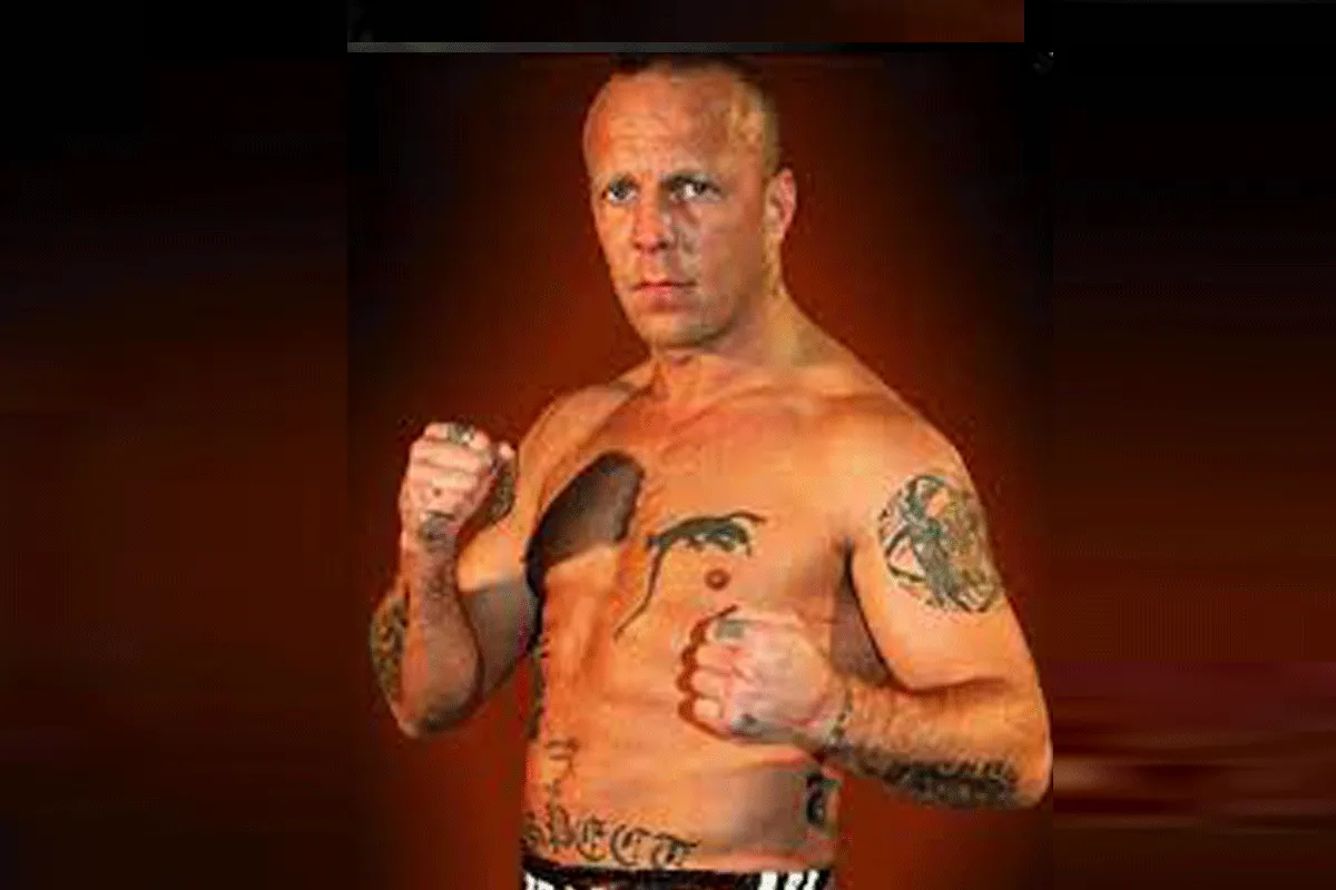 Fans eren overleden topkickbokser Ramon Dekkers: 'Diamond shine forever'