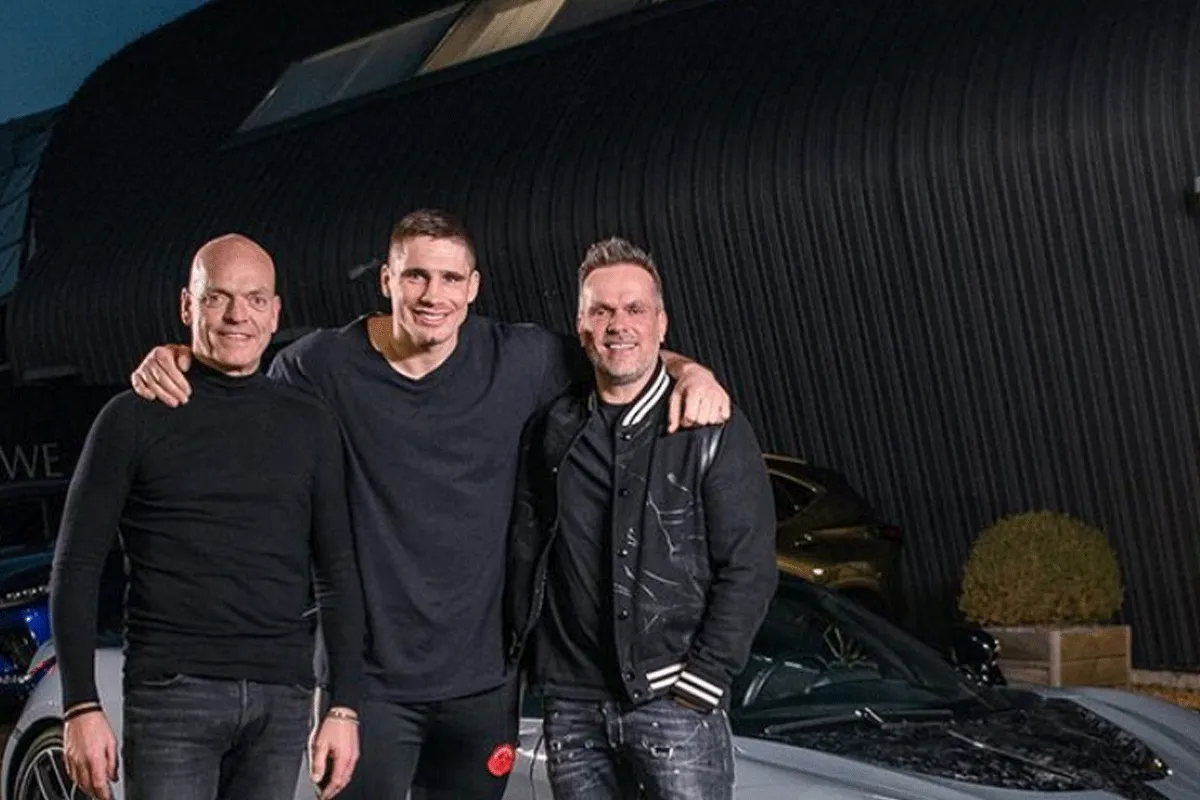 Rico Verhoeven koopt peperdure Supercar: '720 PK'tjes onder de kap'