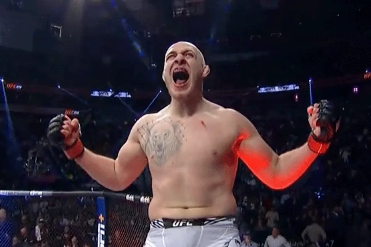 'KO!' Spivac slaat Hardy naar einde UFC-contract