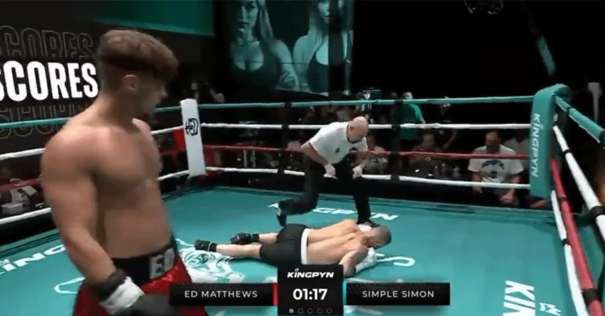 Simpele Simon (52) knock-out geslagen door 19-jarige rivaal