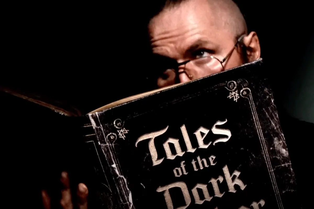 Web van leugens: WWE's Aleister Black Chapter 2 (video)