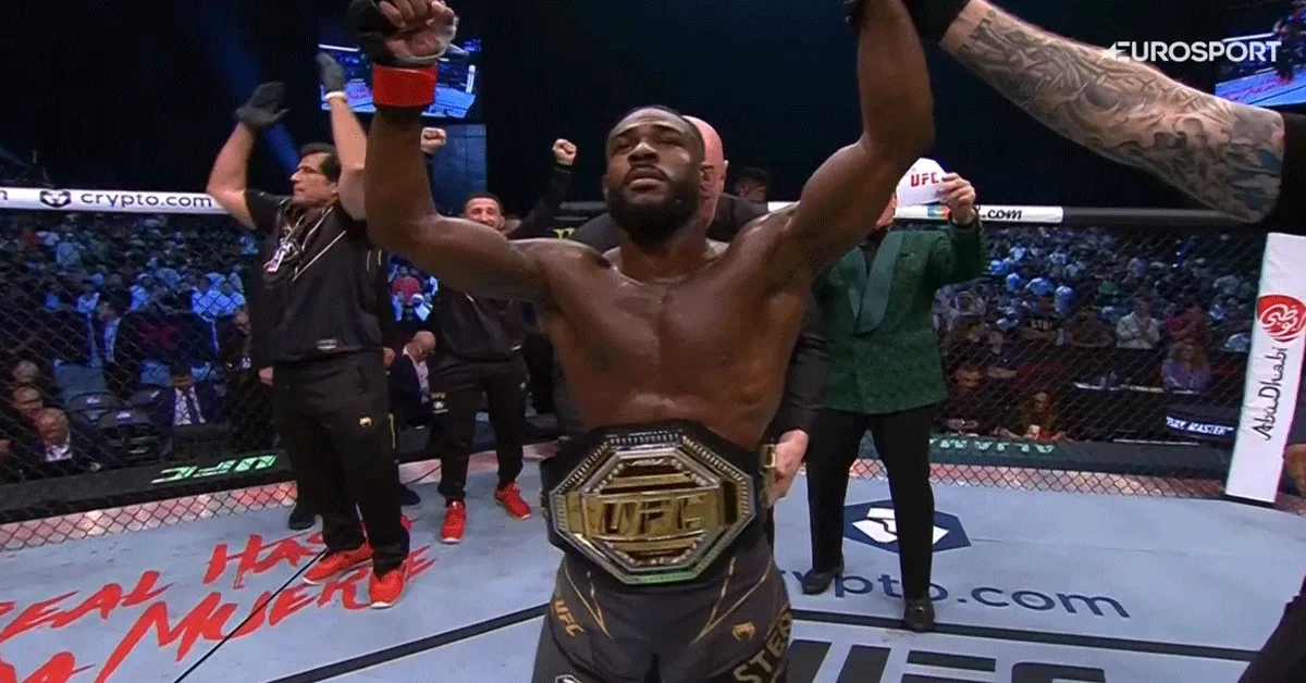 Shock! Sterling houdt UFC-titel, rotte schouder nekt Dillashaw