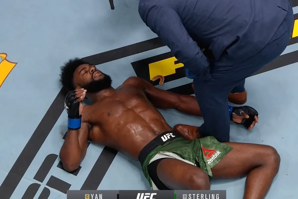 NEP: UFC-kampioen Sterling te kakken gezet door collega vechters