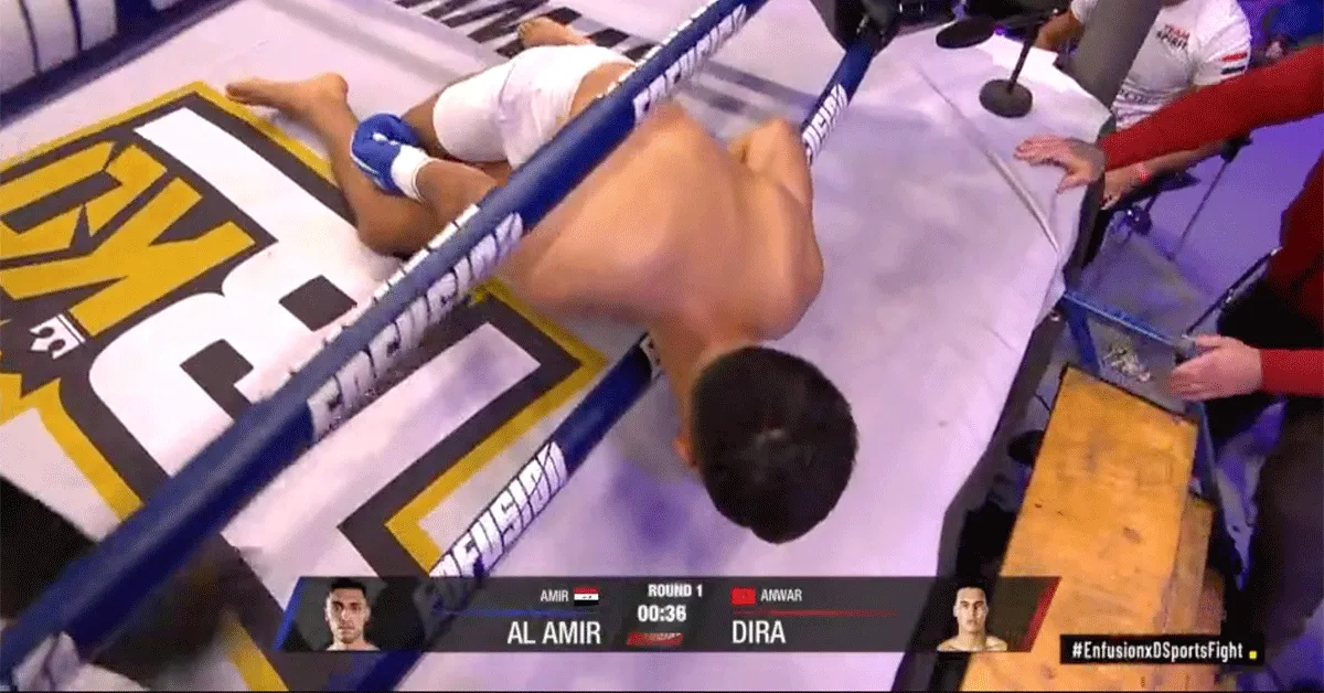 Spectaculaire KO! Anwar Dira laat Al Amir sterretjes zien | video