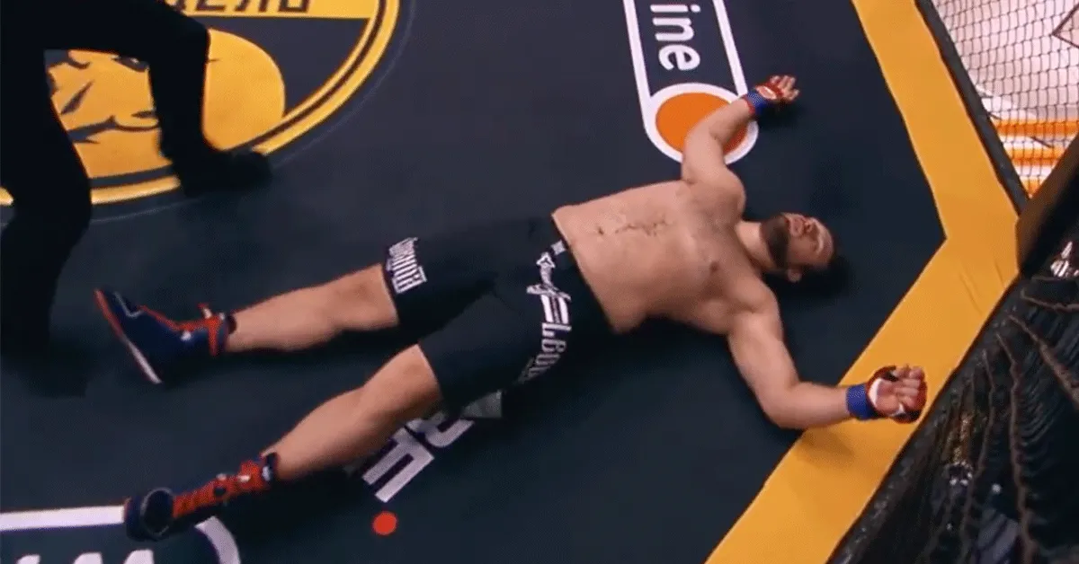 Super kaakslag fataal voor knokker! 'Welterusten' (video)