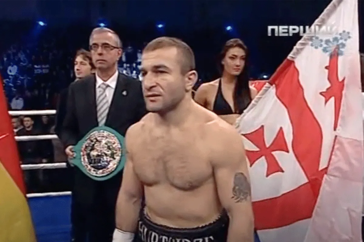 Beruchte 'Russische Mike Tyson' eerder uit de cel