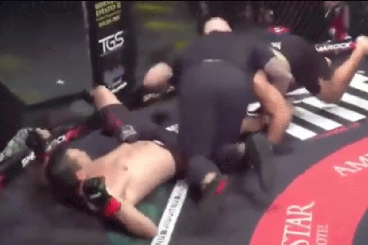 Vechtlegende (42) KO't rivaal in knokpartij (video)