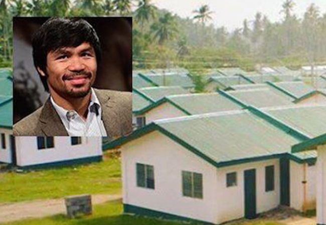 Bokskampioen Manny Pacquiao geeft 1.000 daklozen een huis