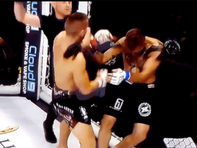 ENGE KNOCK-OUT: MMA-vechter 15 minuten bewusteloos (video)