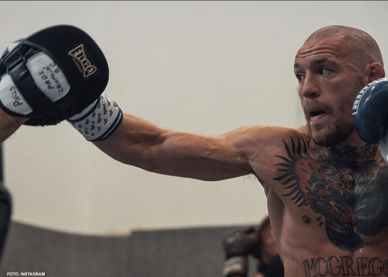 UFC-ster Conor McGregor geeft advies aan bokskampioene: 'Zo moet het goed komen'