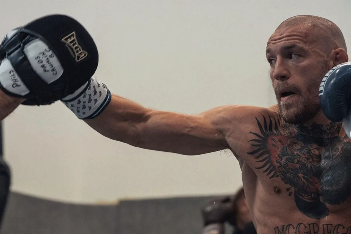 UFC-ster Conor McGregor geeft advies aan bokskampioene: 'Zo moet het goed komen'