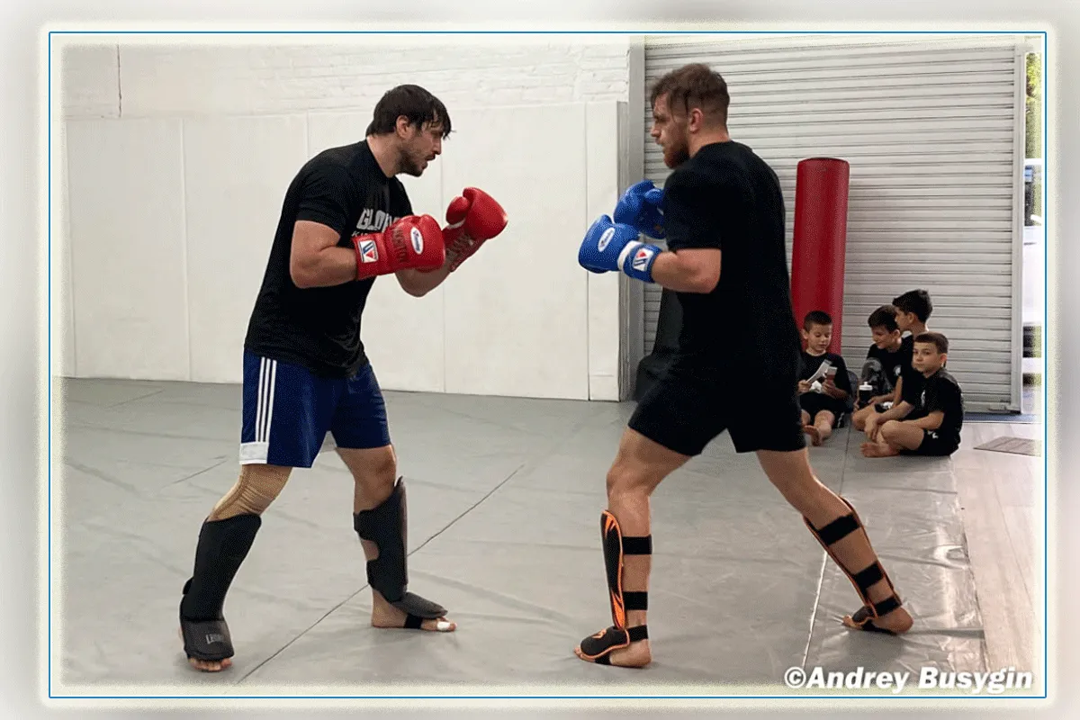 Glory-ster Vakhitov is een BEEST volgens UFC'er Shahbazyan