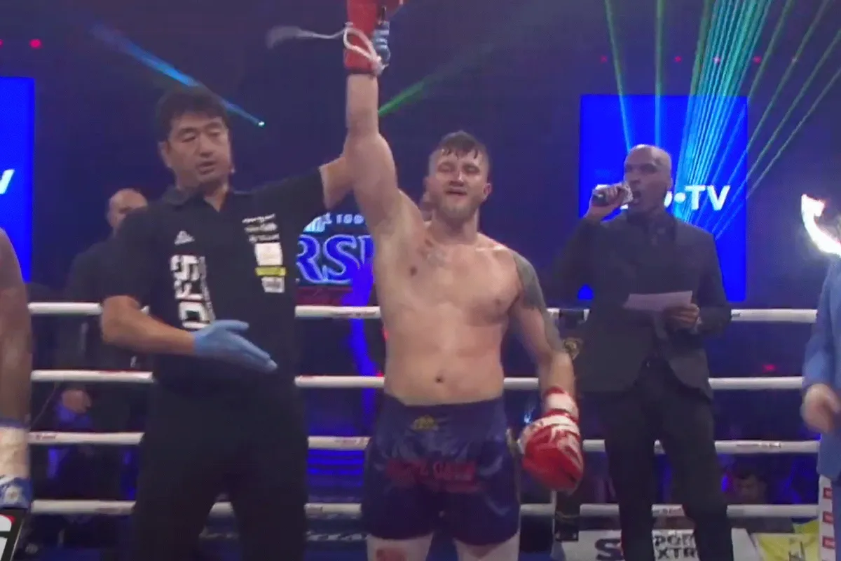 GLORY Kickboxing haalt Roemeense topvechter binnen (video)