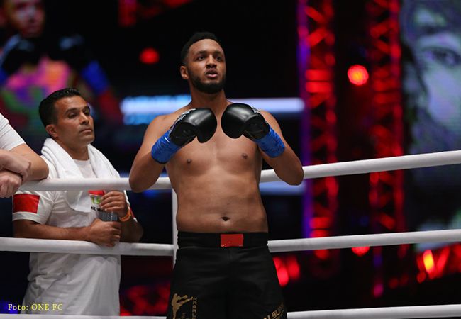 VIDEO | Ibrahim El Bouni domineert tijdens ONE Championship debuut