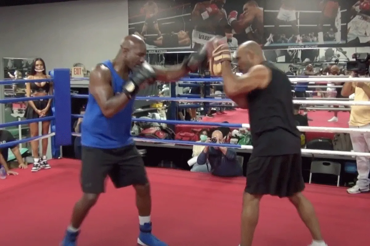 Evander Holyfield (58) MEPT er op los! 'Rentree wordt explosief'