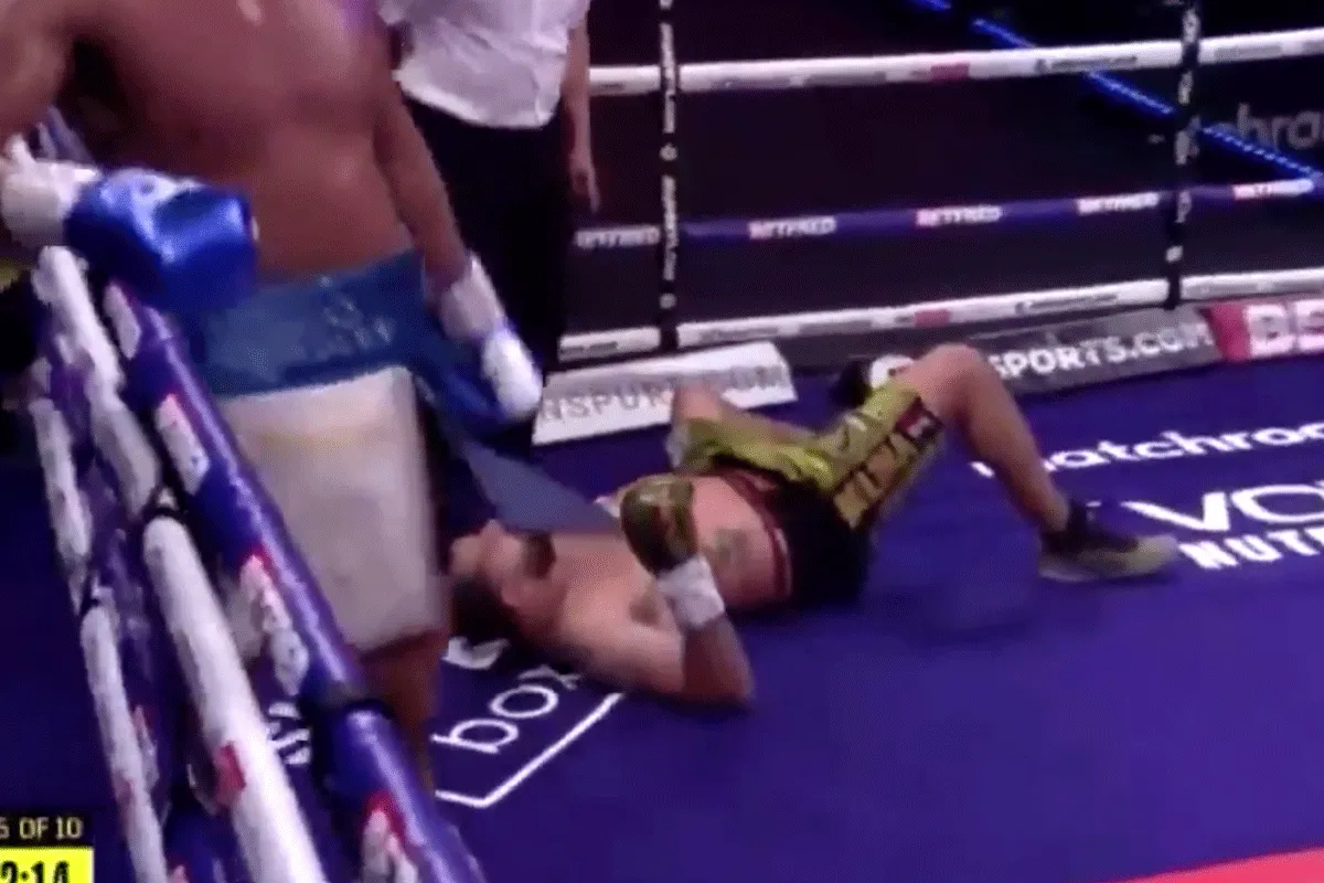 Bokser slaat zich met vernietigende knock-out naar de winst