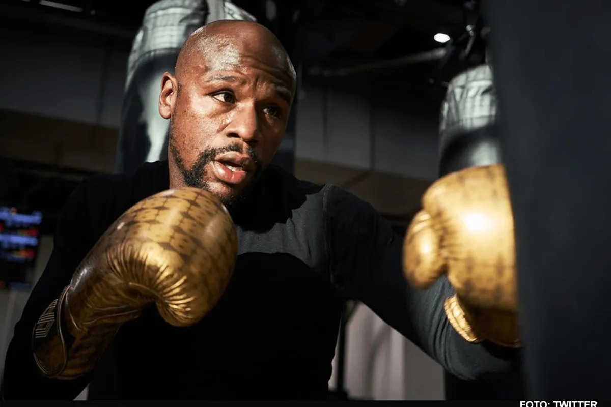 Floyd Mayweather richt zijn blik op twee bizarre wedstrijden dit jaar