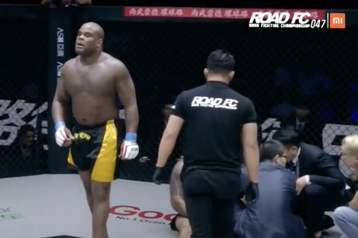 Gilbert Yvel een van de meest brute vechters ooit (video)