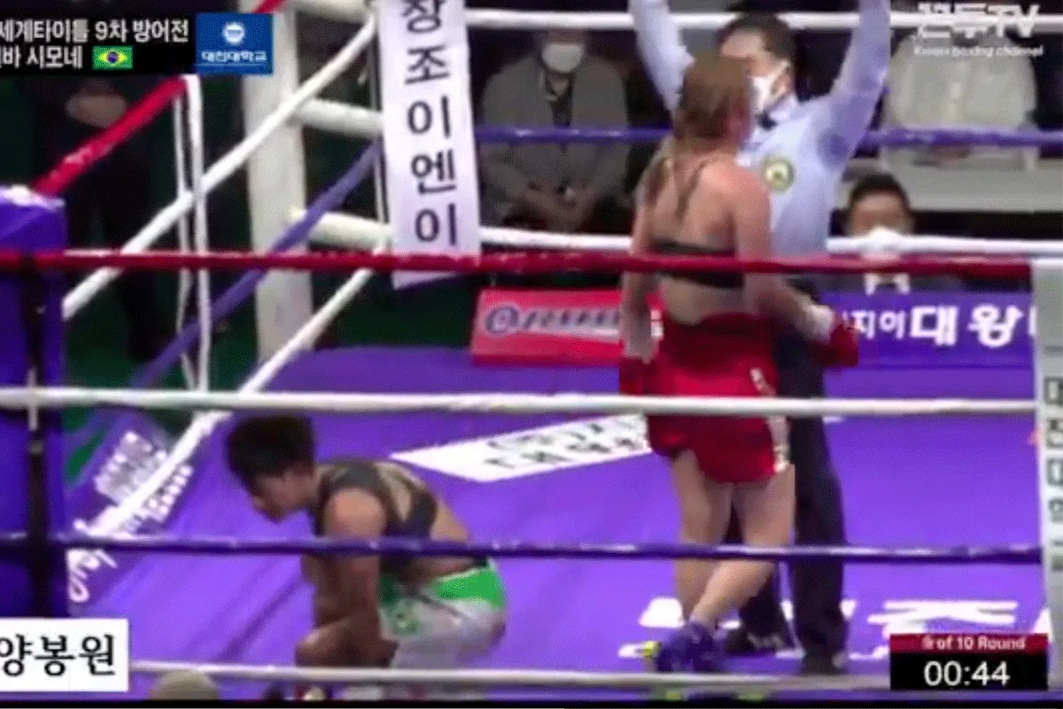 'KO'! Bokskampioene maakt gehakt van rivale  (video)