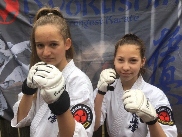 Sera en Chloe geselecteerd voor het NK Kyokushinkai Karate