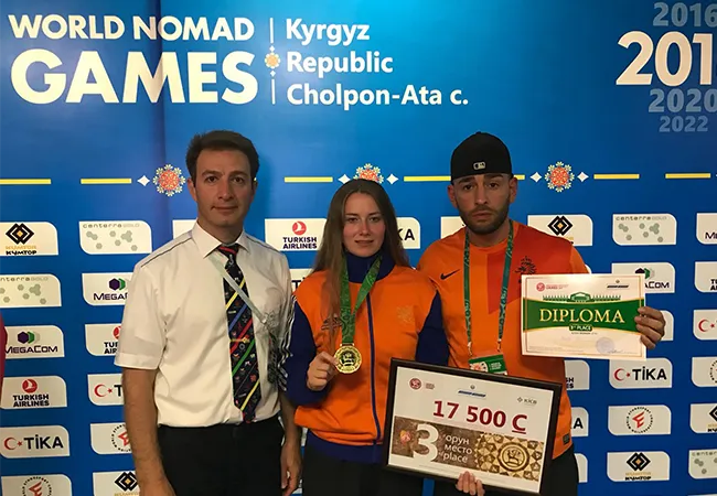 Worstelen: Kaylee Vos pakt brons bij World Nomad Games 2018