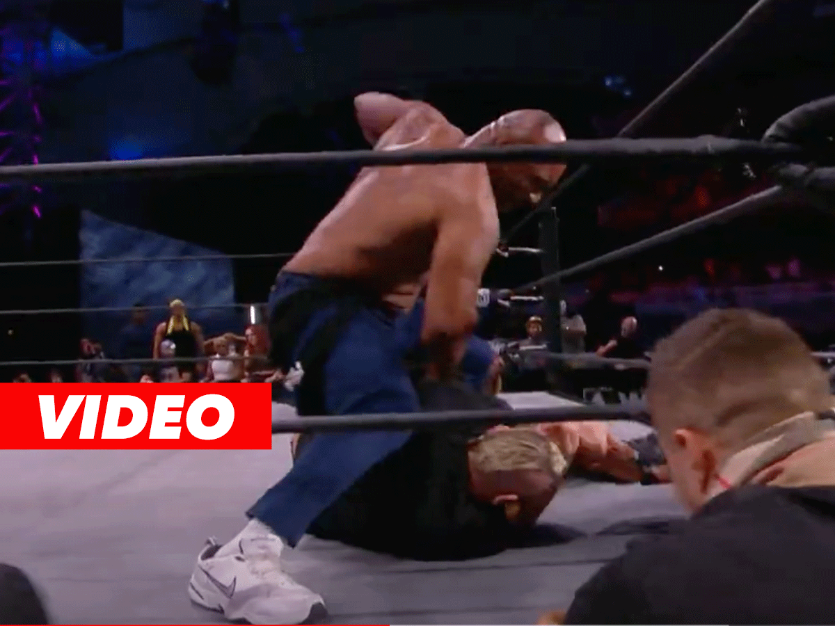 Mike Tyson geeft worstelaar pak slaag, vete ten einde