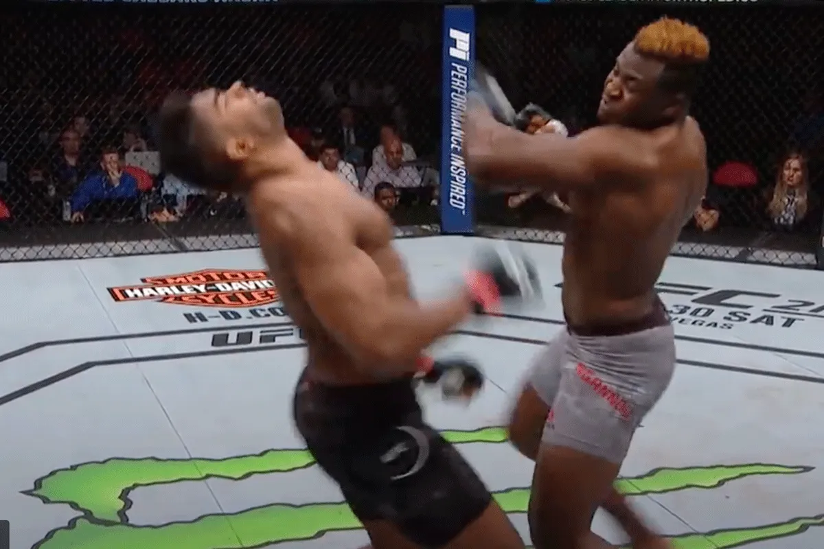BRUUT: Zo schakelde Ngannou rivaal Overeem uit met een monsterlijke uppercut