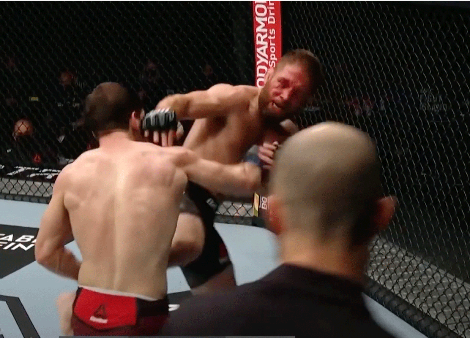 UFC-vechter oog uitgestoken in gevecht (video)