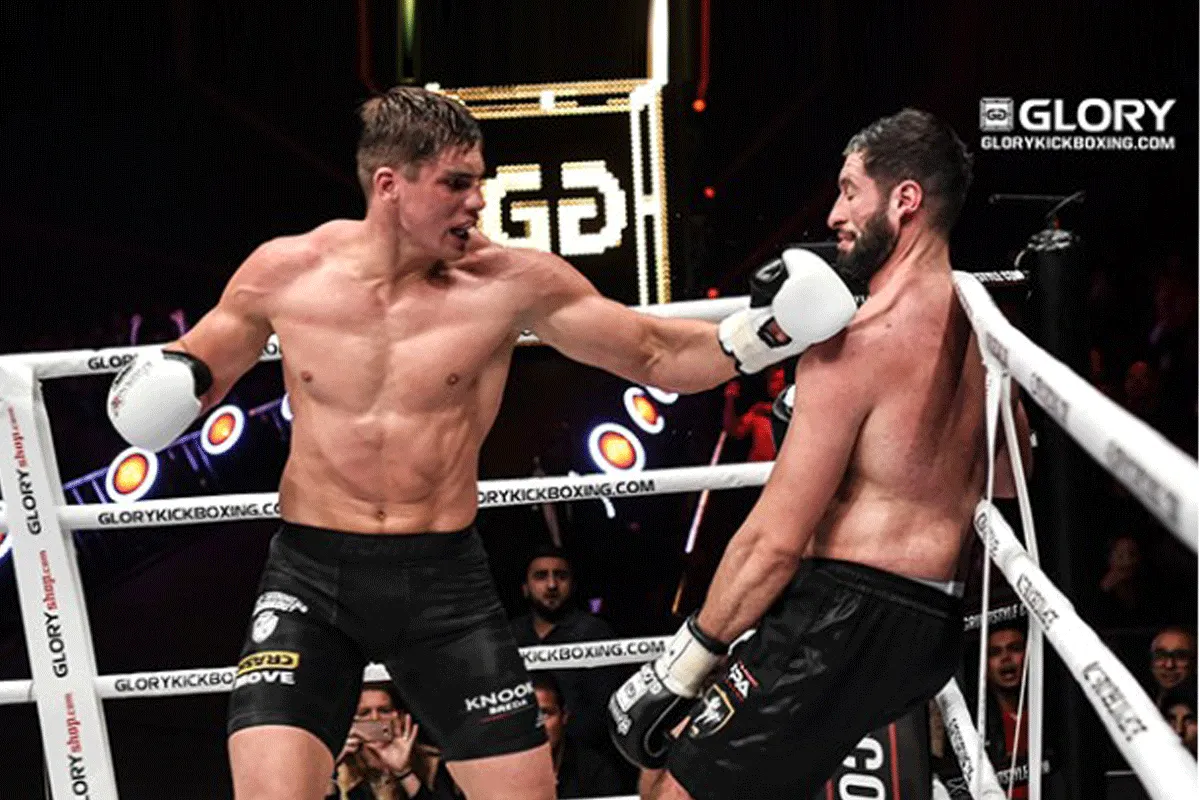 Rico KO’t Jamal! OORLOG IN DE RING