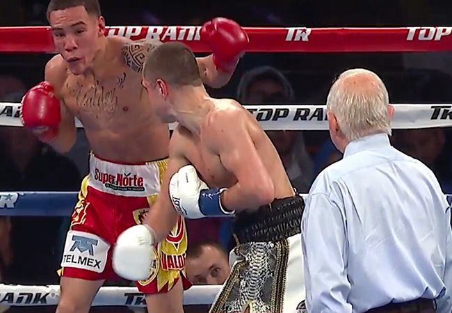 Oscar Valdez breekt kaak, neus Scott Quigg platgeslagen tijdens boks clash