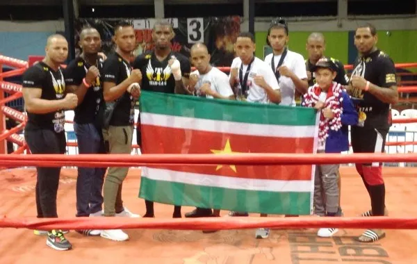 Professionalisering Thaibokssport in Suriname door Sensei Ino Alberg