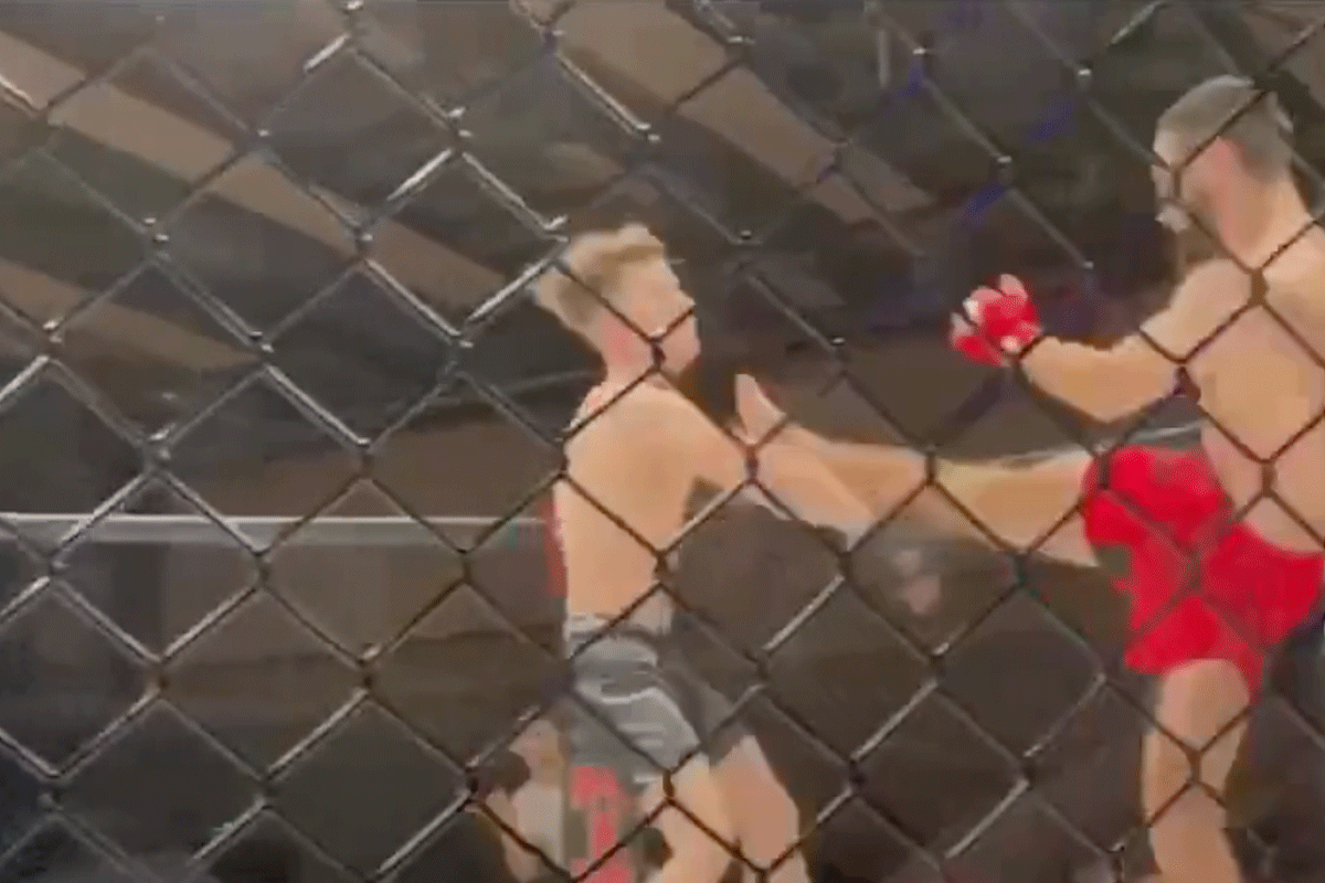 Klotestreek! MMA'er gaat 'KO' na high-five (video)