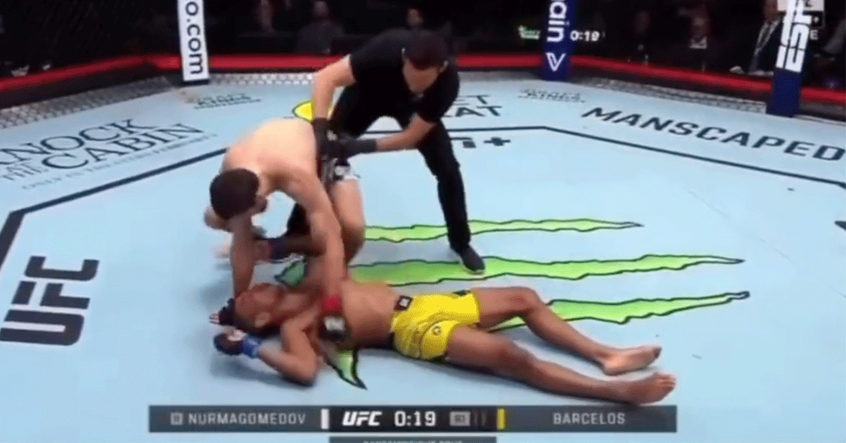 Neef UFC kampioen Khabib wurgt tegenstander en zet bizar record (video)