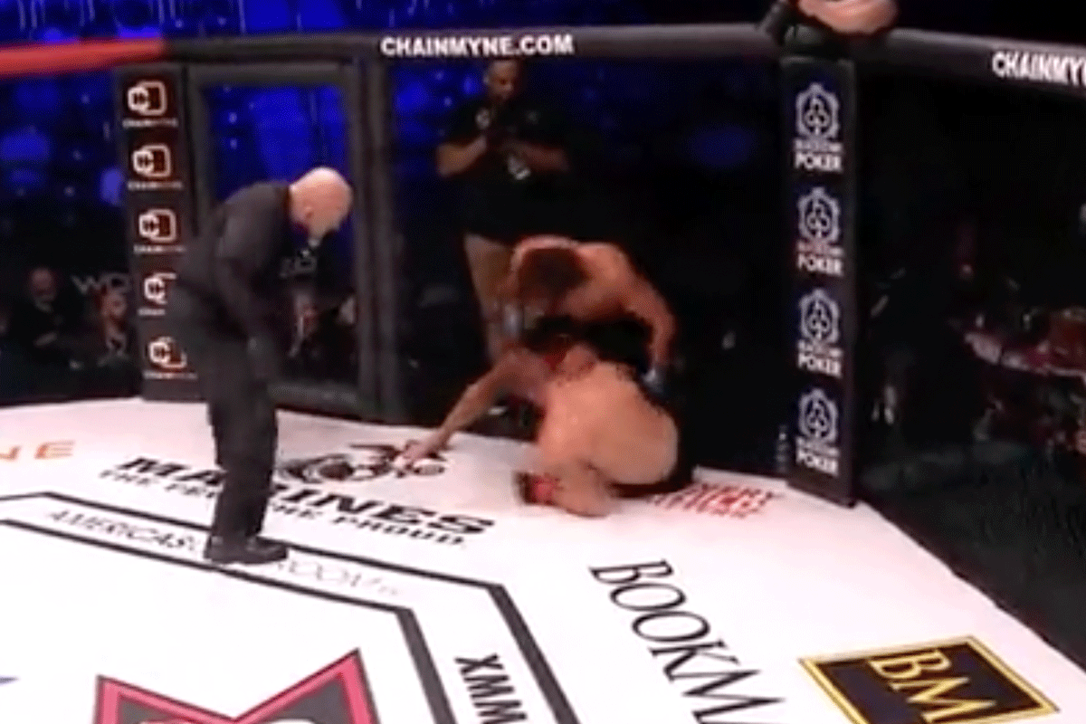Bloedbad! MMA'er compleet aan diggelen geslagen (video)