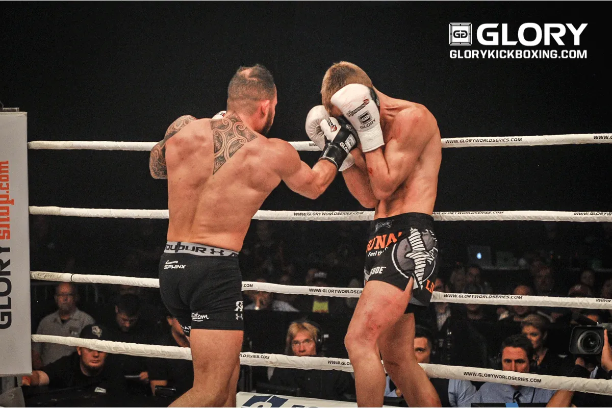 'Een tank in de ring!' Robin van Roosmalen sloopte zijn rivalen