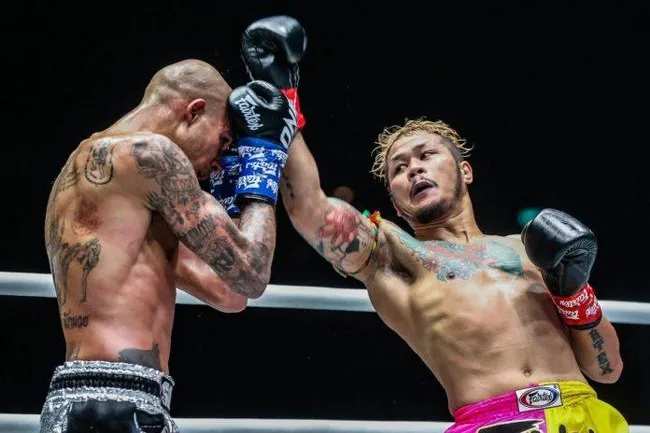 ONE ‘Age of Dragons: Yodsaenklai Fairtex treft andere tegenstander
