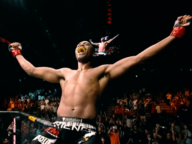 UFC-kampioen Anderson Silva hoeft niet aan te kloppen bij concurrent Bellator