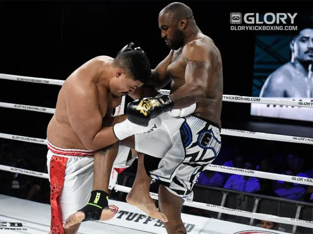 GLORY Kickbokser scheld President Donald Trump verrot