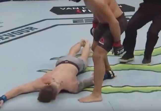 UFC 242 video: Ottman Azaitar scoort brute knock-out