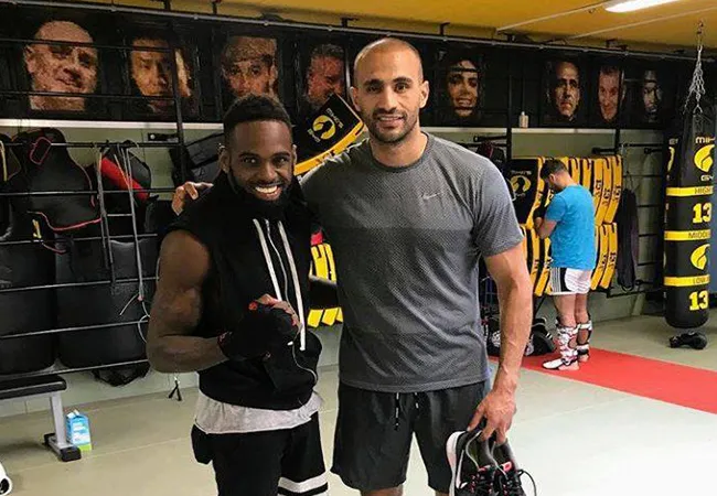 Badr Hari is terug en traint bij Mikes Gym