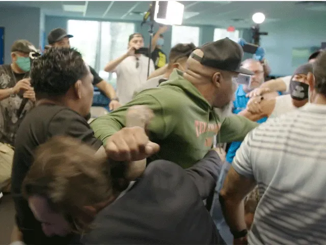 KOPSTOOT: Persconferentie Bare Knuckle boks event loopt uit de hand