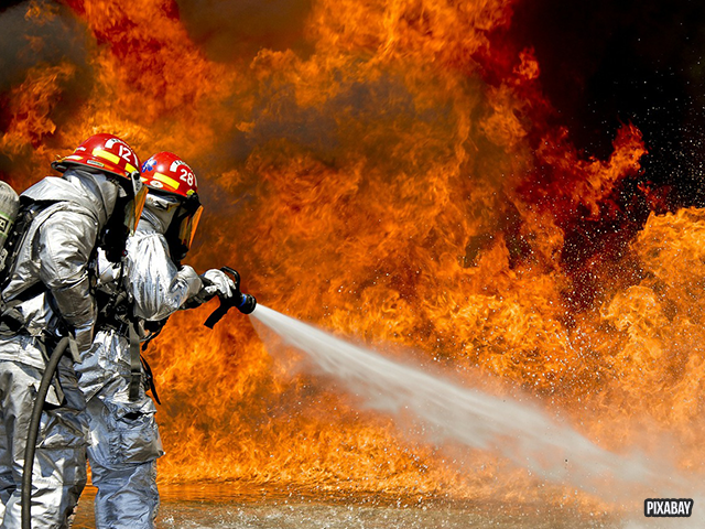 Bosbranden Australië: Bekende vechtsporters schieten te hulp