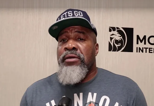 Veteraan Shannon Briggs (47) vraagt bokslicentie aan
